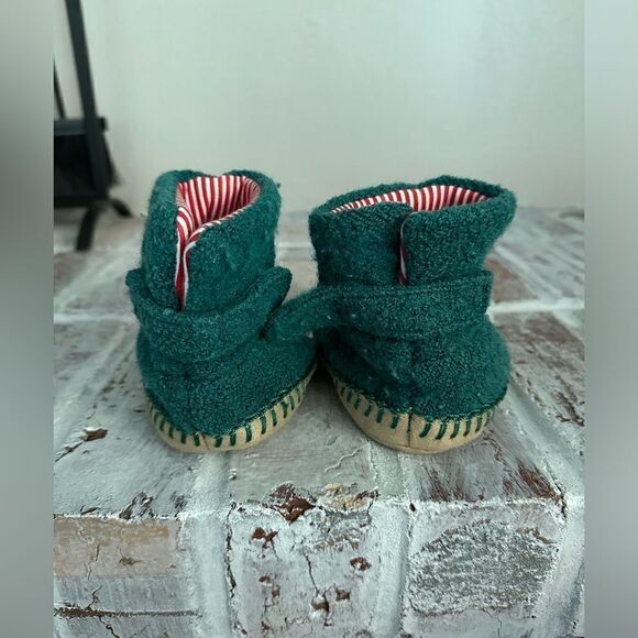 Hanna Andersson Santa Gnome Slippers Sz 7/8 - Picture 3 of 7